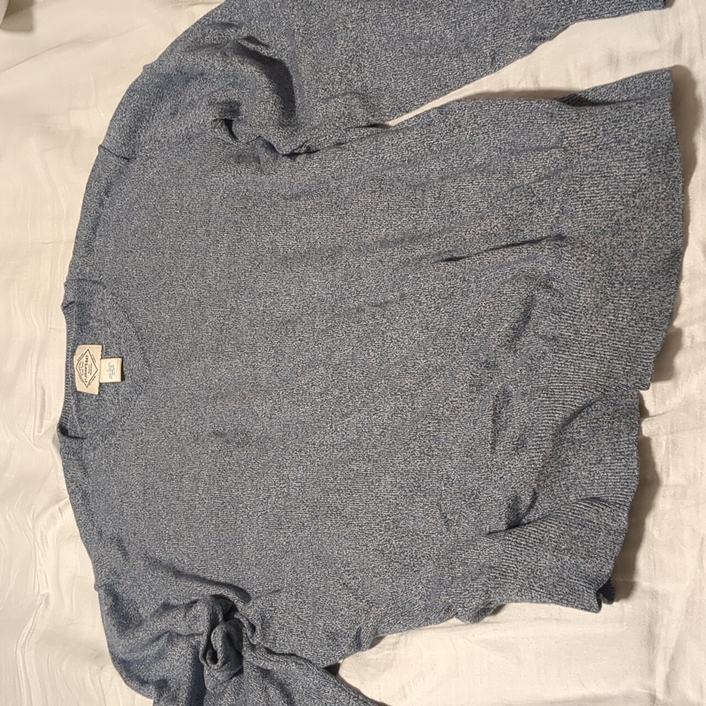 V neck sweater